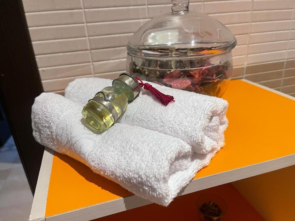Magnifique Appartement Spacieux Confort Propre Familial 2 Chambres Salon Et Salle A Manger A 20Mn A Pied De Place Jemaa El Fina 4 Piscines Dans Espace De Golf A 12 Mn En Voitures L Entree Est Gratuit Pour La Clientele Ouvert Entre 10H Et 20H Марракеш Экстерьер фото