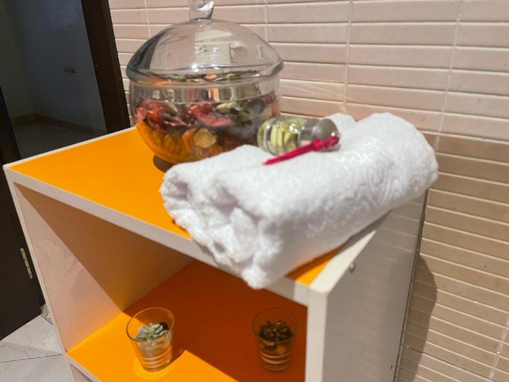 Magnifique Appartement Spacieux Confort Propre Familial 2 Chambres Salon Et Salle A Manger A 20Mn A Pied De Place Jemaa El Fina 4 Piscines Dans Espace De Golf A 12 Mn En Voitures L Entree Est Gratuit Pour La Clientele Ouvert Entre 10H Et 20H Марракеш Экстерьер фото